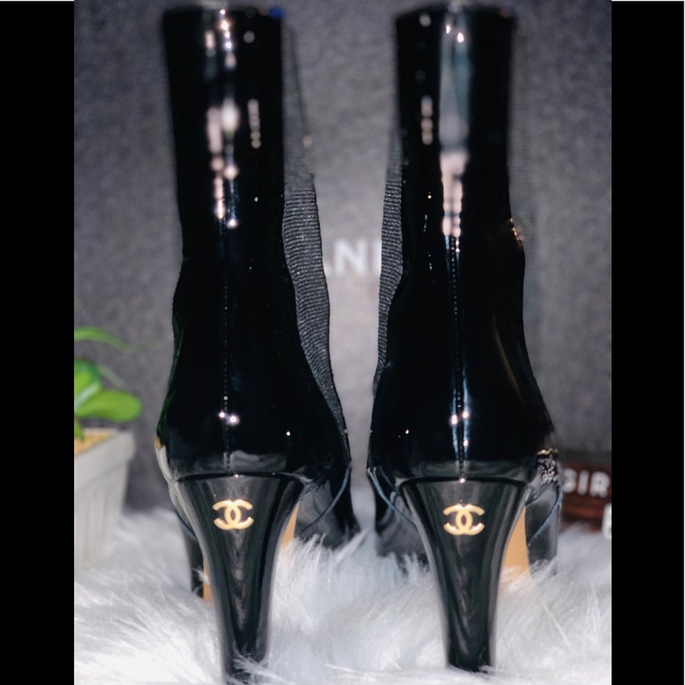 🍾🥂SOLD!🥳Chanel Patent Calfskin Boots - Picture 5 of 10